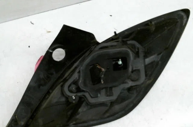 Feu arrière gauche Opel ASTRA H GTC (A04) 1.7 cdti (l08) (2005-2010) 3 portes occasion