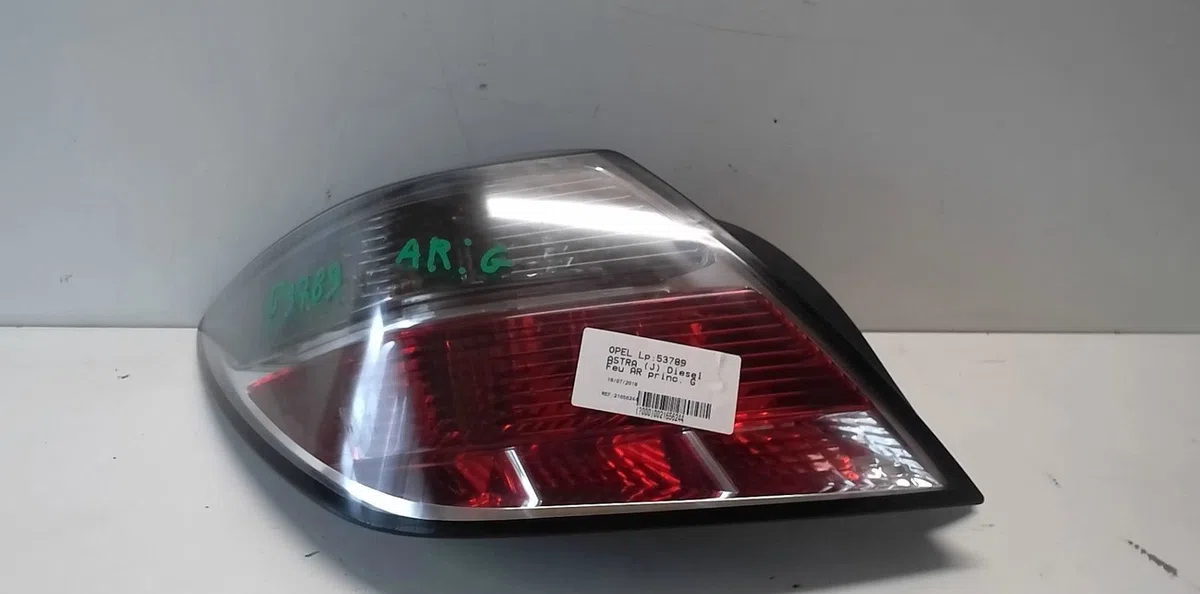 Feu arrière gauche Opel ASTRA H GTC (A04) 1.7 cdti (l08) (2005-2010) occasion
