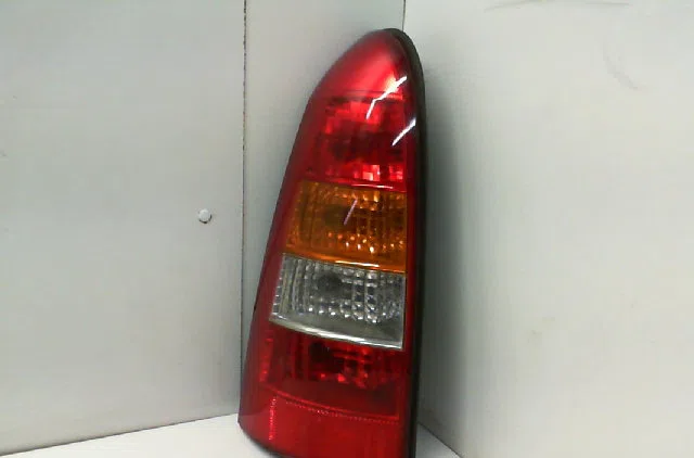 Feu arrière gauche OPEL ASTRA II  2.0 DTI 100ch occasion