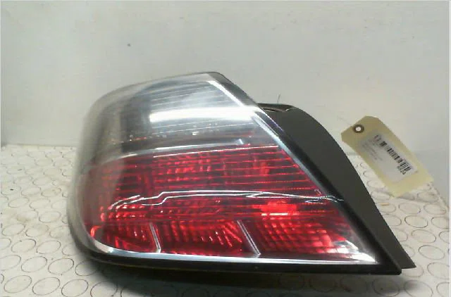 Feu arrière gauche OPEL ASTRA III  1.7 CDTI 100ch occasion