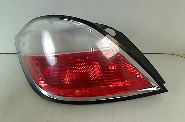 Feu arrière gauche OPEL ASTRA III 2004 occasion
