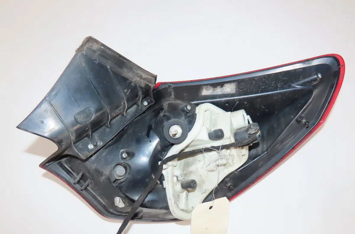 Feu arrière gauche Opel ASTRA J (P10) 1.3 cdti (68) (2009-2015) 5 portes occasion