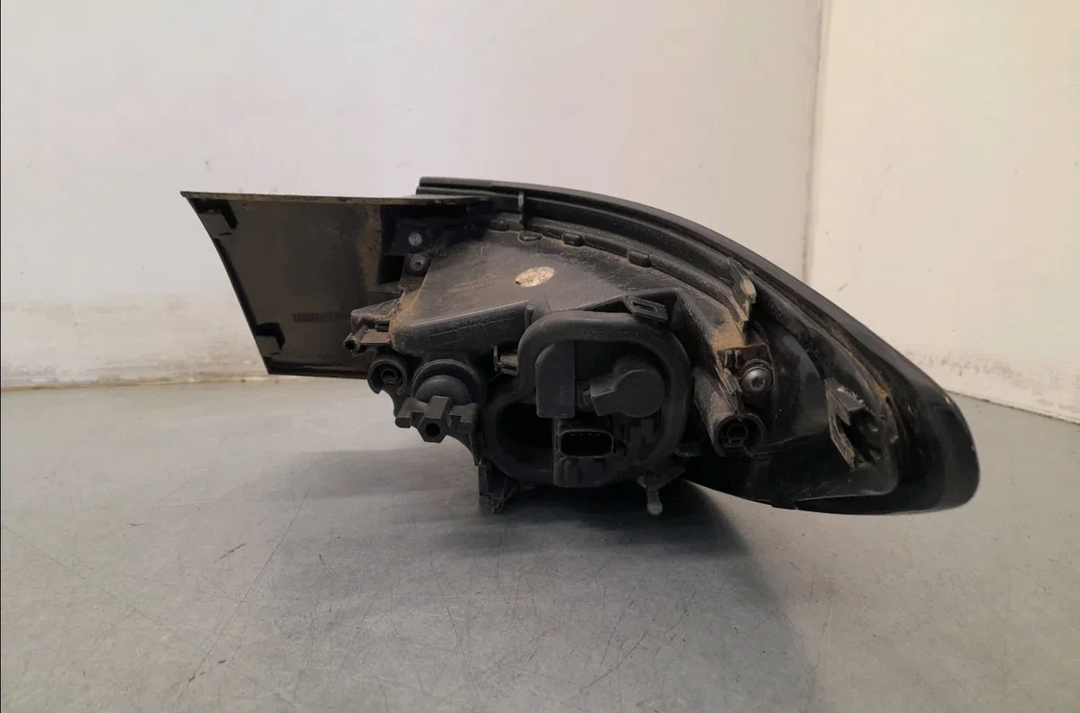Feu arrière gauche Opel ASTRA K (B16) 1.4 turbo (68) (2015) occasion