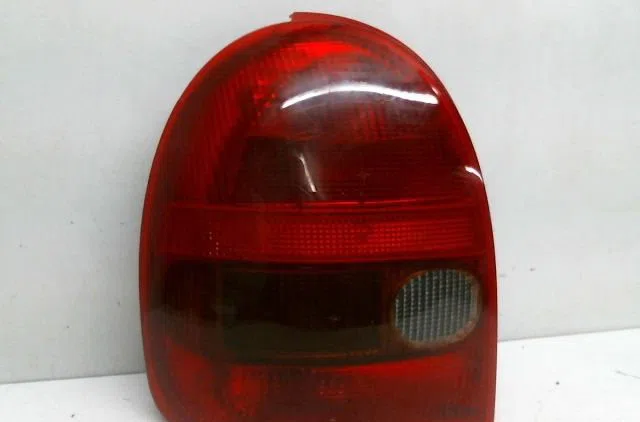 Feu arrière gauche Opel CORSA B (S93) 1.0 i 12v (f08, f68, m68) (1996-2000) occasion