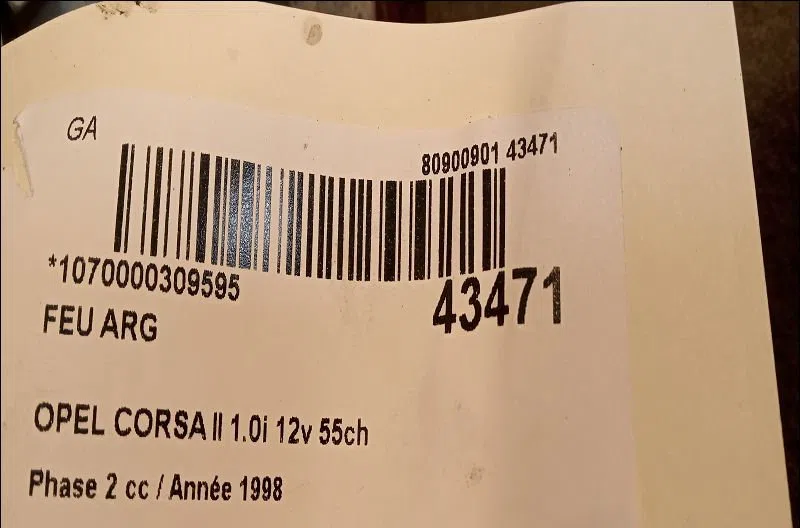 Feu arrière gauche Opel CORSA B (S93) 1.0 i 12v (f08, f68, m68) (1996-2000) occasion