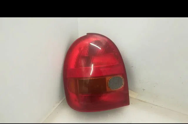 Feu arrière gauche Opel CORSA B (S93) 1.5 d (f08, f68, m68) (1993-2000) occasion