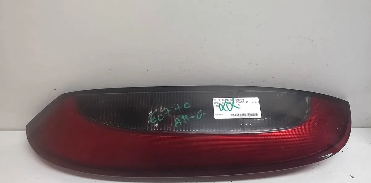 Feu arrière gauche Opel CORSA C (X01) 1.3 cdti (f08, f68) (2003-2009) occasion