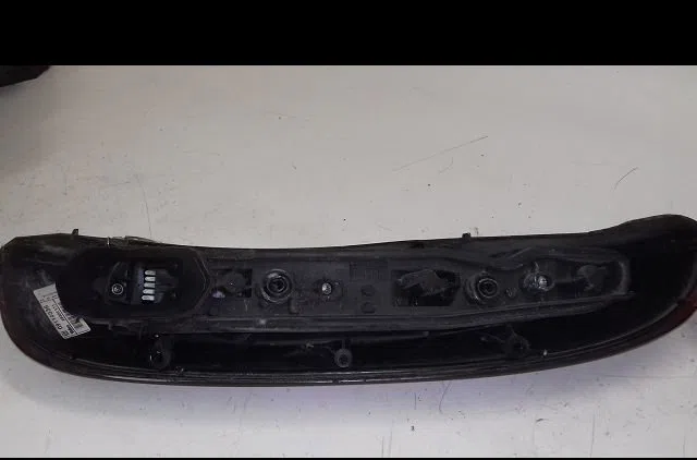 Feu arrière gauche Opel CORSA C (X01) 1.4 (f08, f68) (2000-2009) occasion