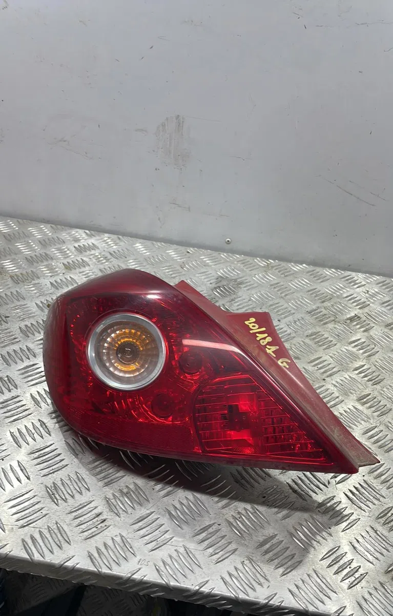 Feu arrière gauche OPEL CORSA D PHASE 2 occasion