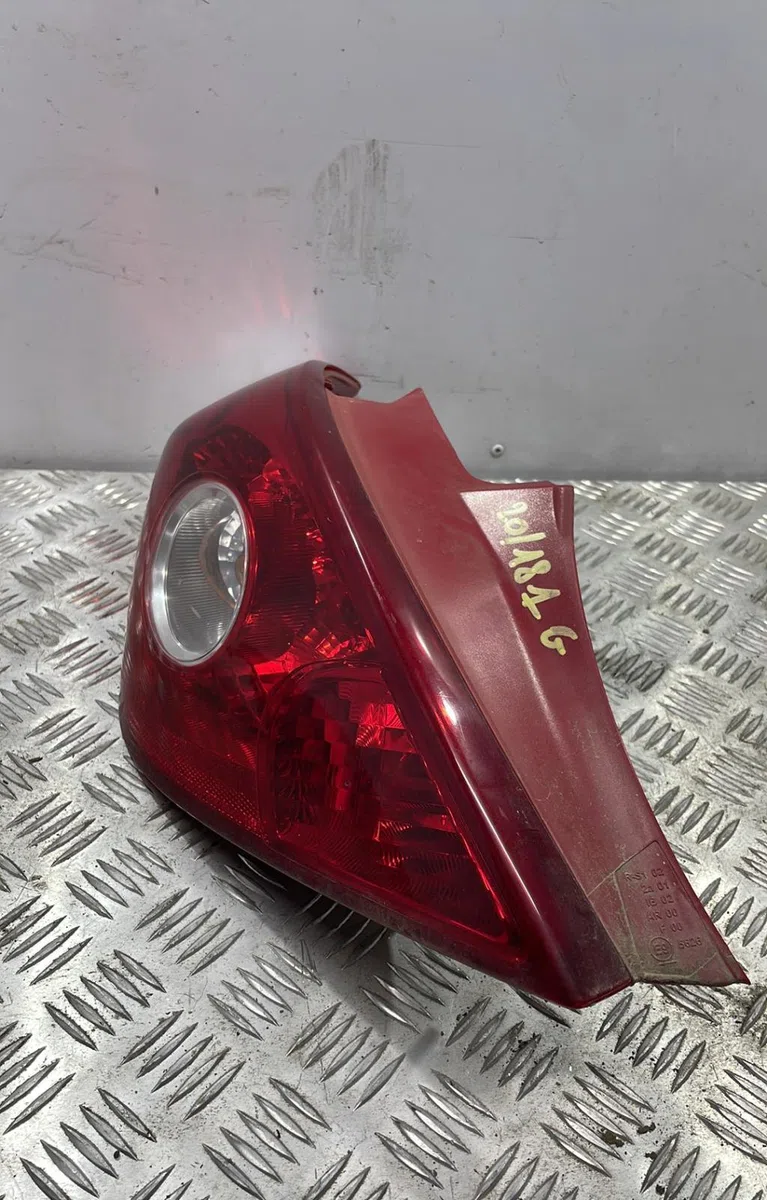 Feu arrière gauche OPEL CORSA D PHASE 2 occasion