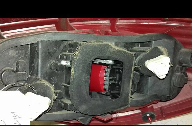 Feu arrière gauche Opel CORSA D (S07) 1.2 (l08, l68) (2006-2014) 5 portes occasion