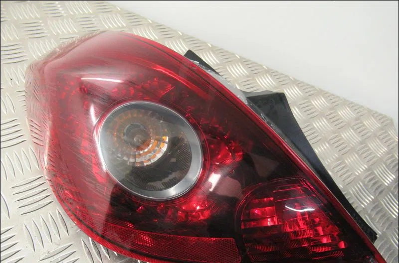 Feu arrière gauche Opel CORSA D (S07) 1.2 (l08, l68) (2006-2014) 5 portes occasion