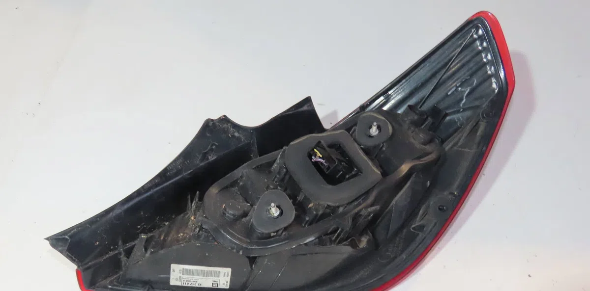 Feu arrière gauche Opel CORSA D (S07) 1.2 (l08, l68) (2006-2014) 5 portes occasion
