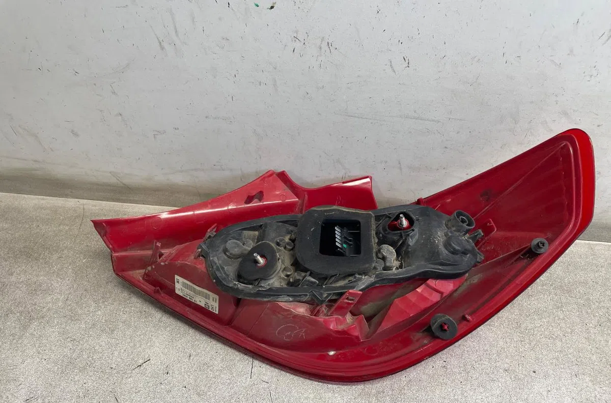 Feu arrière gauche Opel CORSA D (S07) 1.3 cdti (l08, l68) (2006-2014) occasion