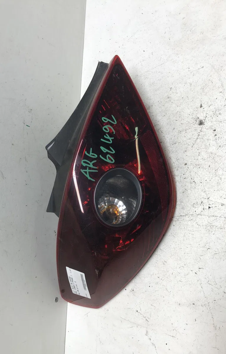 Feu arrière gauche Opel CORSA D (S07) 1.4 (l08, l68) (2006-2014) occasion