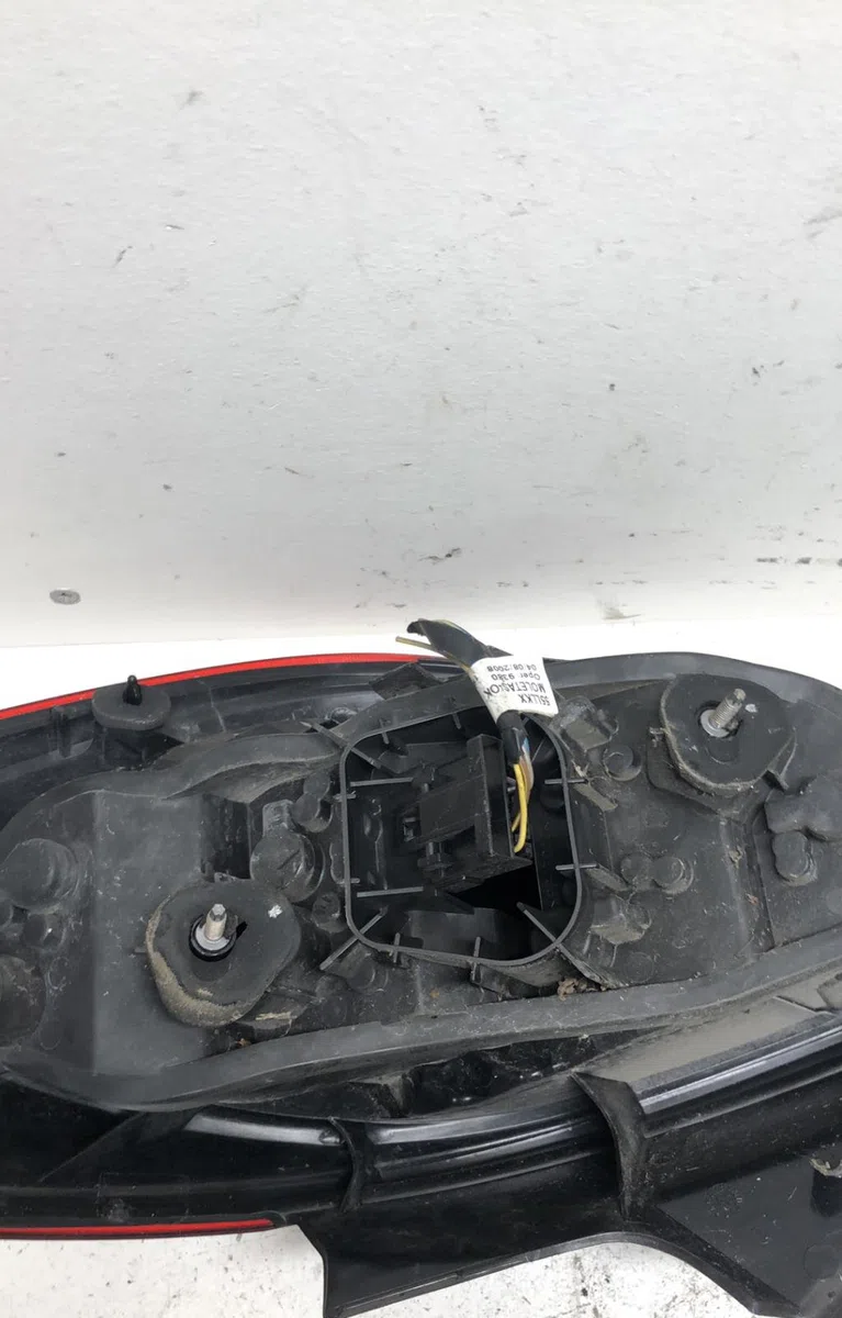 Feu arrière gauche Opel CORSA D (S07) 1.4 (l08, l68) (2006-2014) occasion