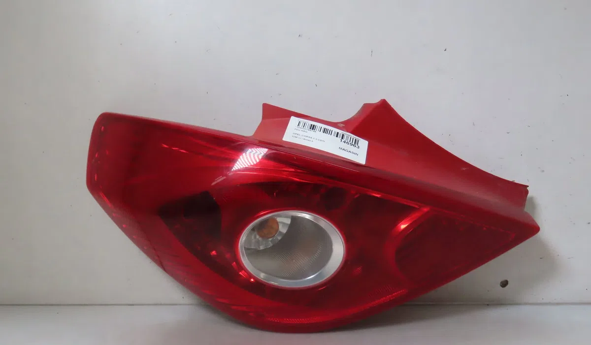 Feu arrière gauche Opel CORSA E (X15) 1.3 cdti (08, 68) (2014) occasion