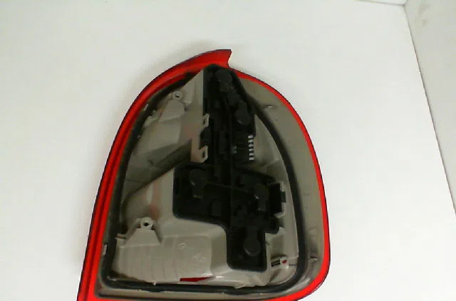 Feu arrière gauche OPEL CORSA II  1.4i 8v 60ch occasion