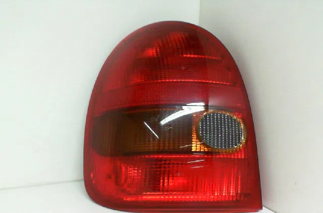 Feu arrière gauche OPEL CORSA II  1.4i 8v 60ch occasion