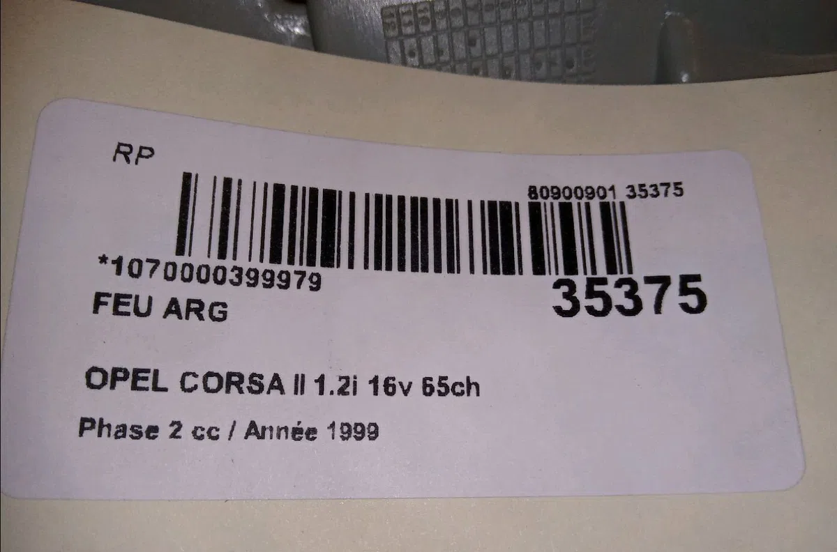 Feu arrière gauche OPEL CORSA II 1999 occasion