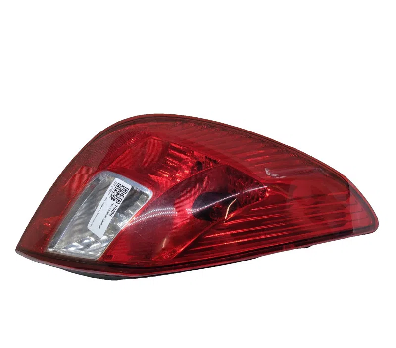 FEU ARRIERE GAUCHE OPEL CORSA IV 93190950