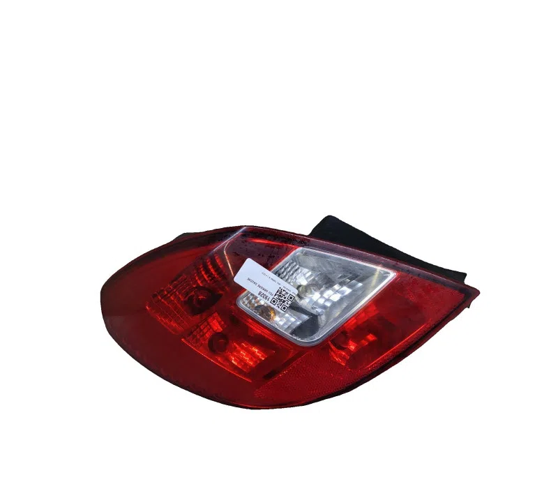FEU ARRIERE GAUCHE OPEL CORSA IV 93190950