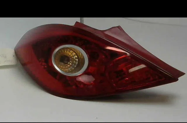 Feu arrière gauche OPEL CORSA occasion
