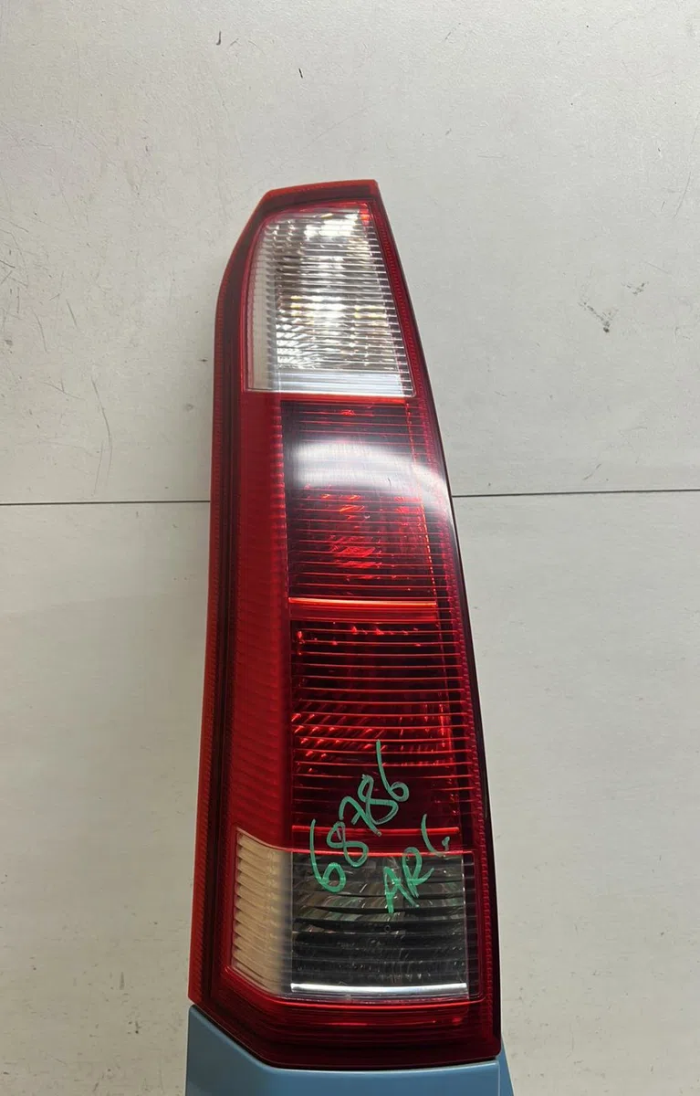 Feu arrière gauche Opel MERIVA A Monospace (X03) 1.3 cdti (e75) (2003-2010) occasion