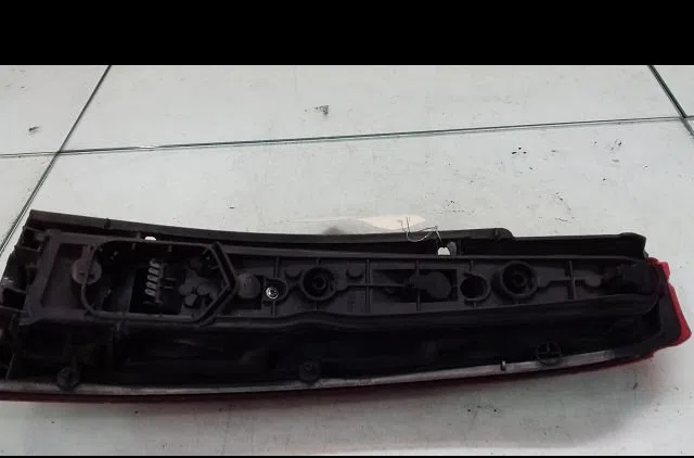 Feu arrière gauche Opel MERIVA A Monospace (X03) 1.7 dti (e75) (2003-2010) occasion