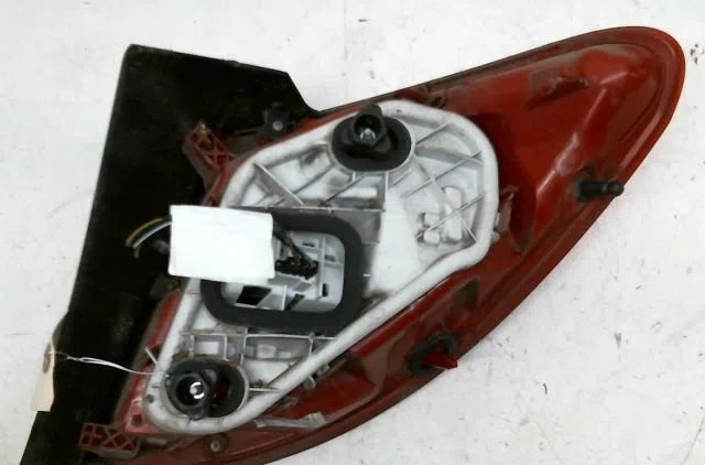 Feu arrière gauche Opel MERIVA B Monospace (S10) 1.4 (75) (2010-2017) occasion