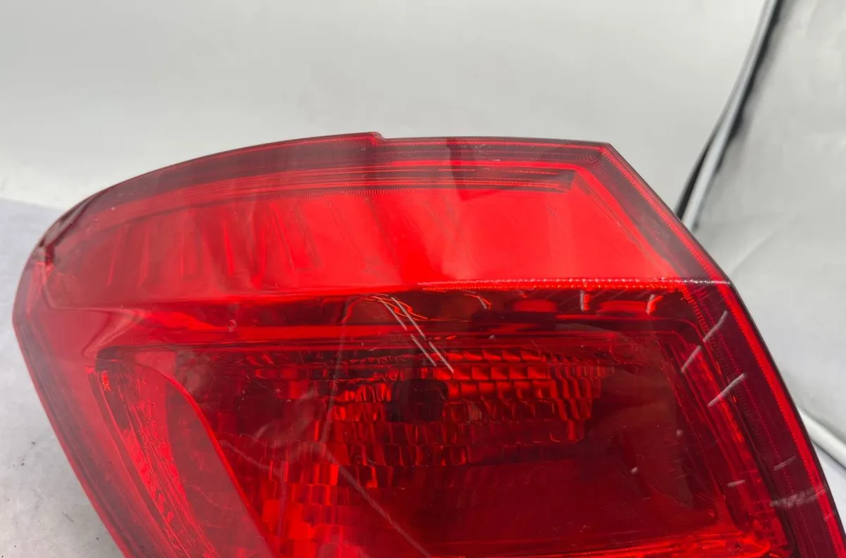 Feu arrière gauche OPEL MERIVA B PHASE 1 occasion