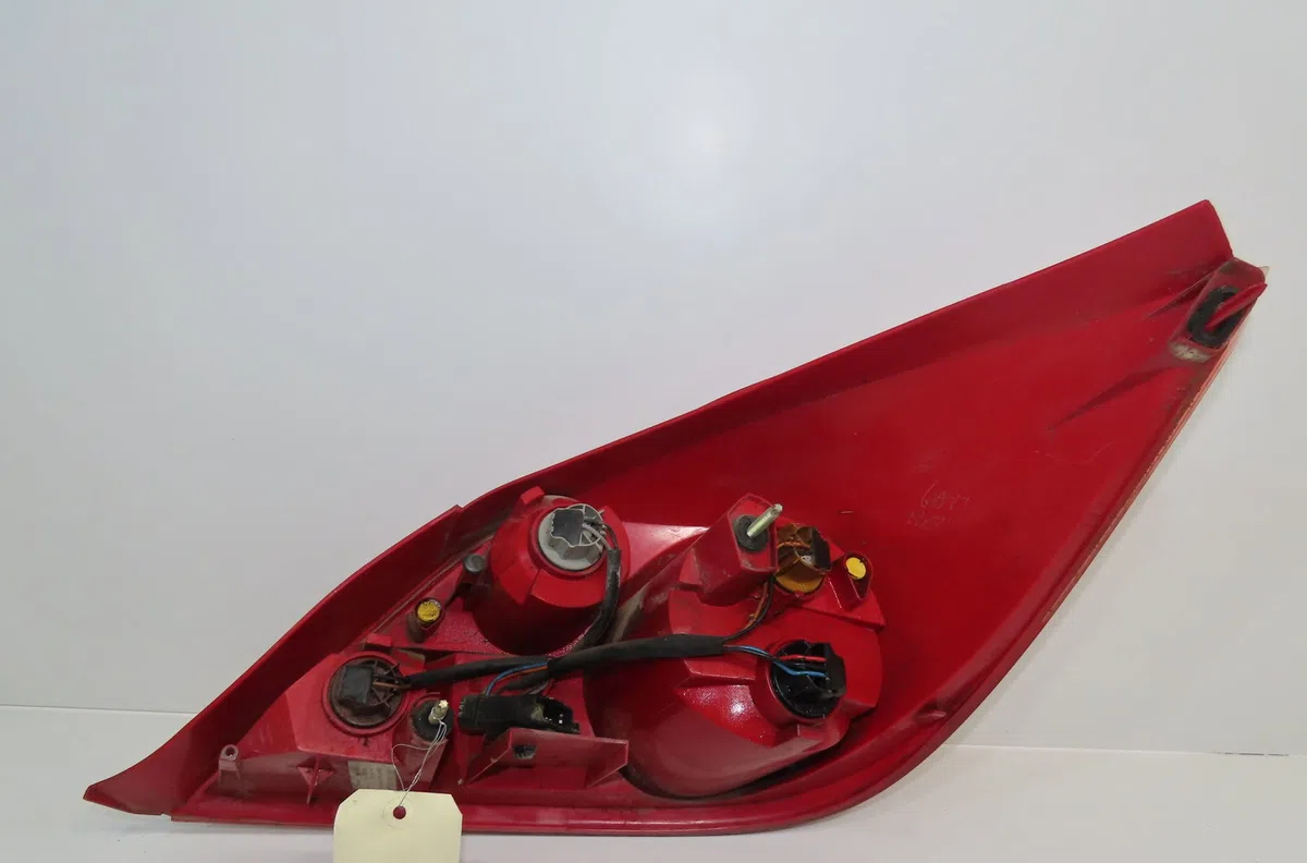 Feu arrière gauche Opel TIGRA TwinTop (X04) 1.4 (r97) (2004-2010) occasion