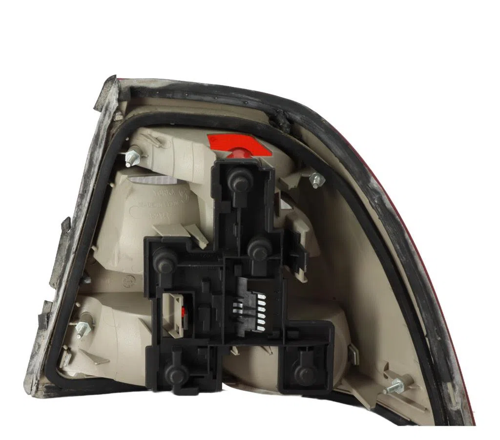 Feu arrière gauche Opel VECTRA B 3-5 portes (J96) 2.0 dti 16v (f68) (1997-2003) occasion