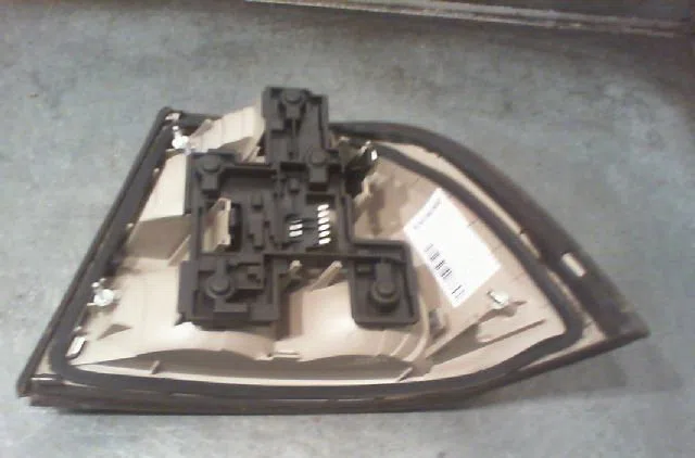 Feu arrière gauche Opel VECTRA B (J96) 1.6 i 16v (f19) (1995-2002) occasion