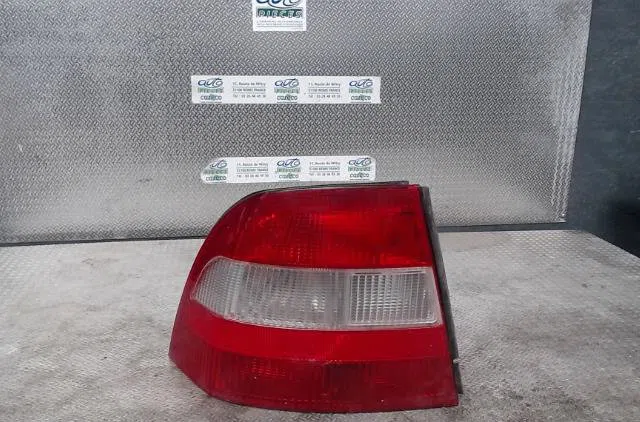 Feu arrière gauche OPEL VECTRA B  VECTRA B PHASE 1 occasion