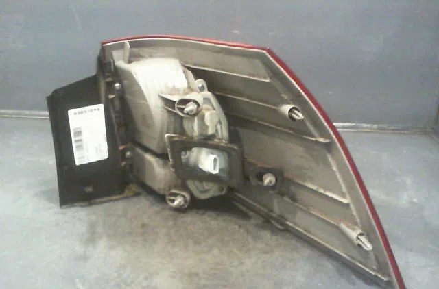 Feu arrière gauche Opel VECTRA C Break (Z02) 2.0 dti (f35) (2003-2005) occasion
