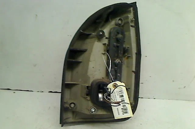 Feu arrière gauche Opel ZAFIRA A Monospace (T98) 2.0 dti 16v (f75) (2000-2005) 5 portes occasion