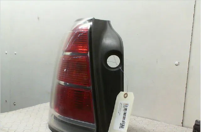 Feu arrière gauche OPEL ZAFIRA II  1.9 CDTI 120ch occasion