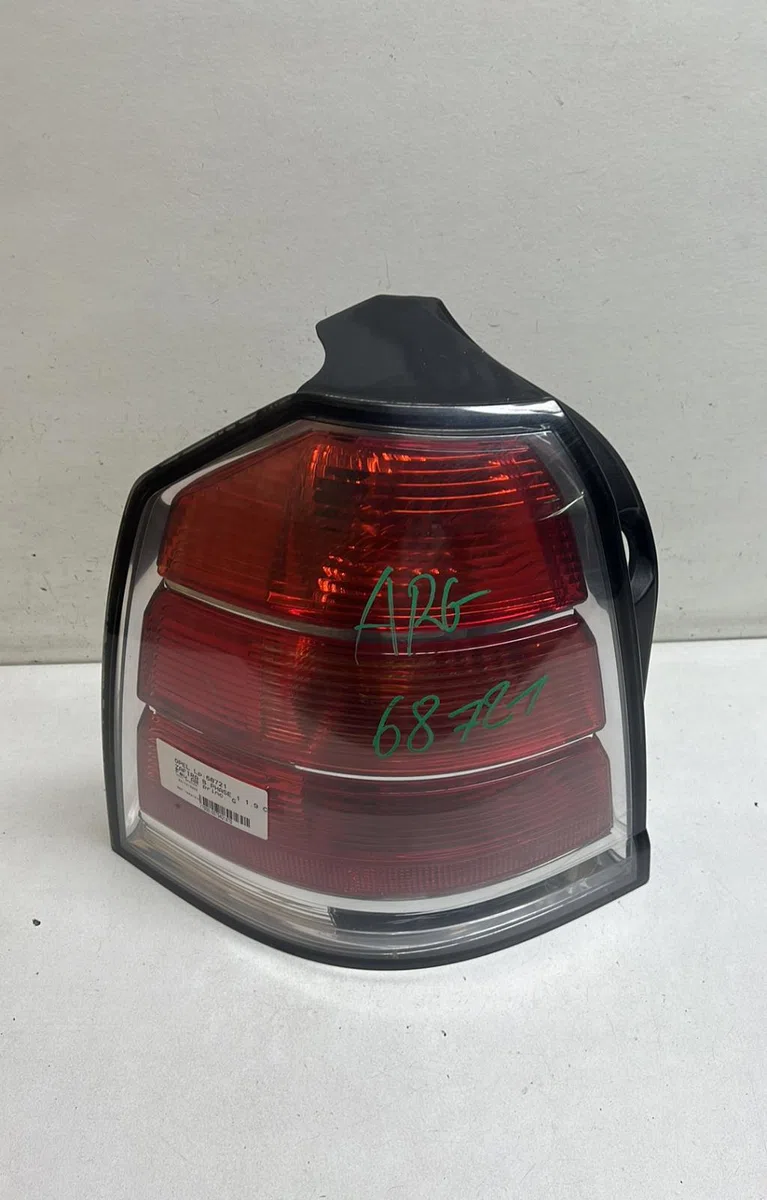 Feu arrière gauche Opel ZAFIRA - ZAFIRA FAMILY B (A05) 1.9 cdti (m75) (2005-2015) occasion