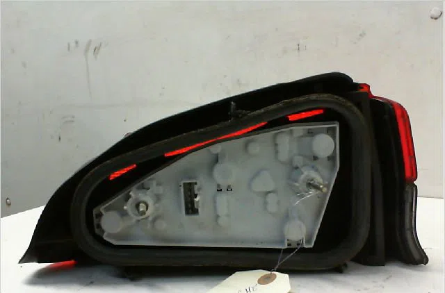 Feu arrière gauche PEUGEOT 106  1.1i occasion