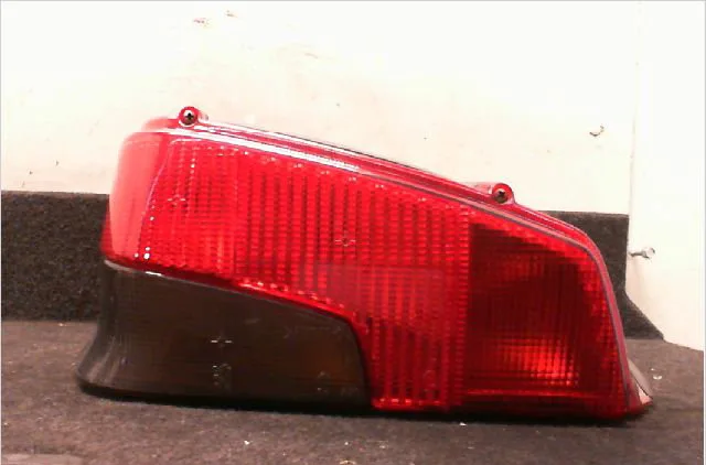 Feu arrière gauche Peugeot 106 I (1A, 1C) 1.0 (1991-1996) occasion