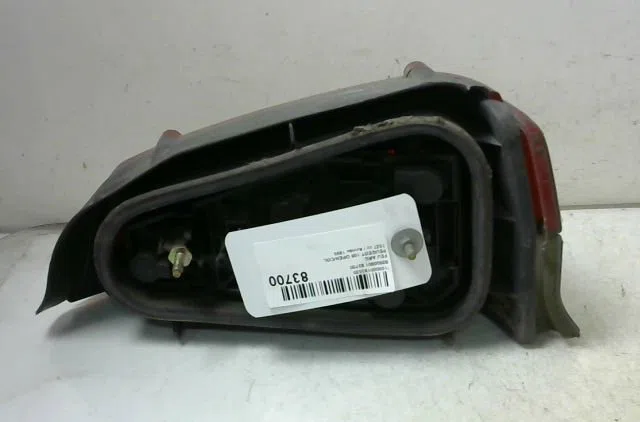 Feu arrière gauche Peugeot 106 II (1A_, 1C_) 1.5 d (1998-2004) 3 portes occasion