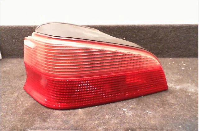 Feu arrière gauche Peugeot 106 II (1A_, 1C_) 1.5 d (1998-2004) 3 portes occasion