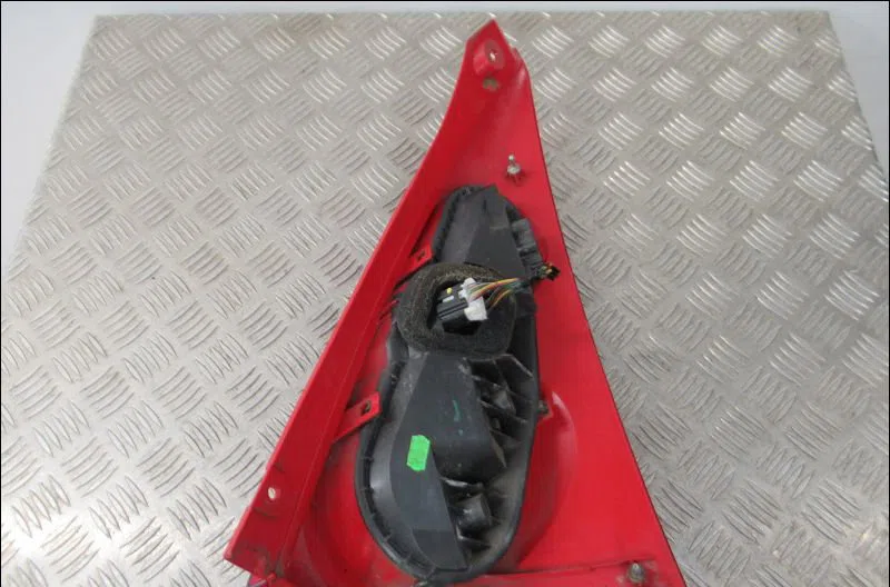 Feu arrière gauche Peugeot 107 (PM_, PN_) 1.0 (2005-2014) 3 portes occasion