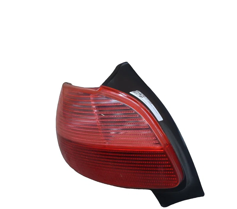 FEU ARRIERE GAUCHE PEUGEOT 206 00006350S0