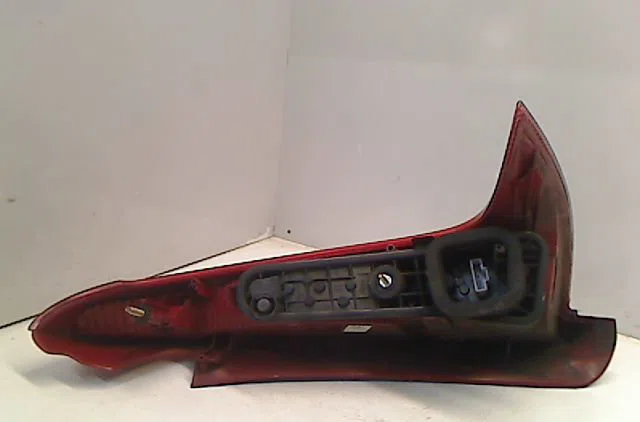 Feu arrière gauche PEUGEOT 206  1.4 HDI 70ch occasion
