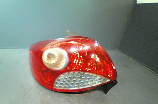 Feu arrière gauche Peugeot 206 (2L_, 2M_) 1.4 hdi eco 70 (2009-2013) 5 portes occasion