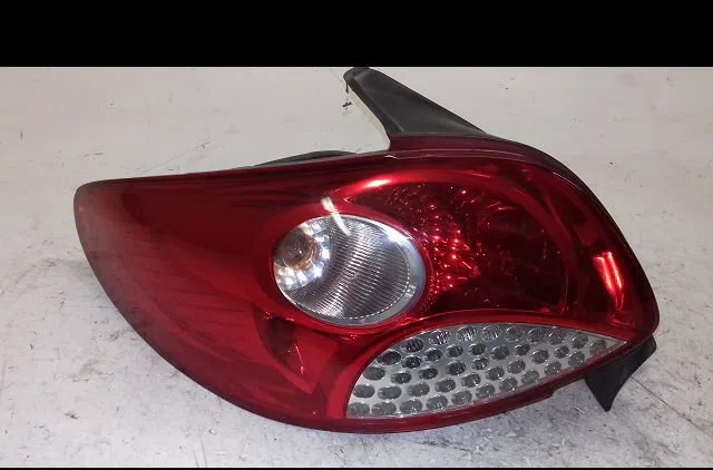 Feu arrière gauche Peugeot 206 (2L_, 2M_) 1.4 i (2lkfwa, 2mkfwa) (2009-2013) 3 portes occasion