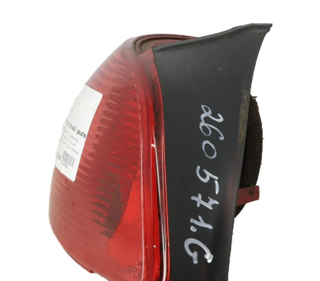 Feu arrière gauche Peugeot 206 3-5 portes (2A-C) 1.1 i (1998-2007) occasion