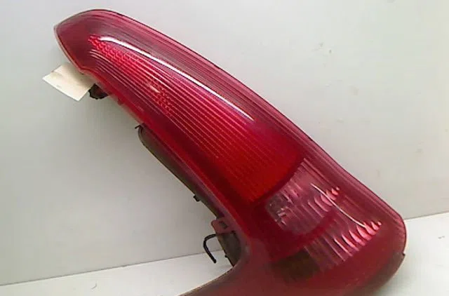 Feu arrière gauche Peugeot 206 SW (2E-K) 1.4 hdi (2002-2007) 5 portes occasion